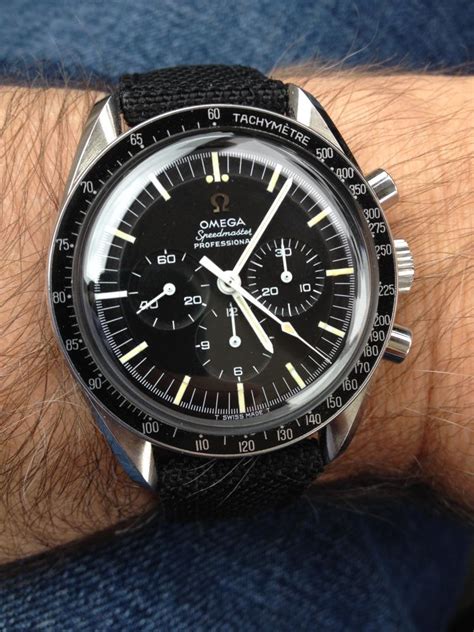 omega speedmaster applied logo